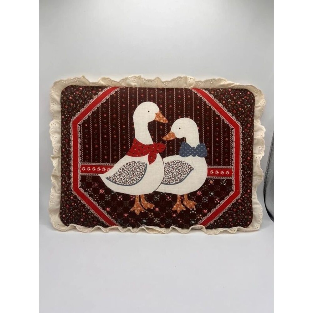 Vintage Style Goose Fabric Wall Hanging Quilted Country Farmhouse Decor